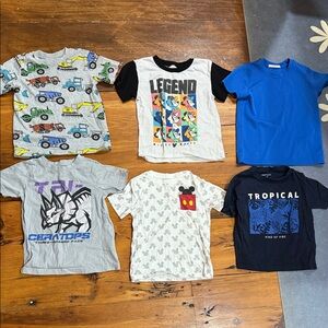 Bundle of Boy Toddler Graphic Kids Short Sleeve T-Shirt Size 4T